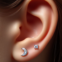 Load image into Gallery viewer, CRESCENT MOON STUD - SILVER