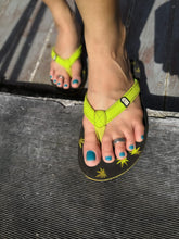 Load image into Gallery viewer, Black And Silver Toe Ring