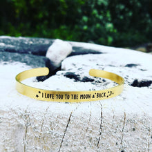 Load image into Gallery viewer, Love you to the moon and back bracelet