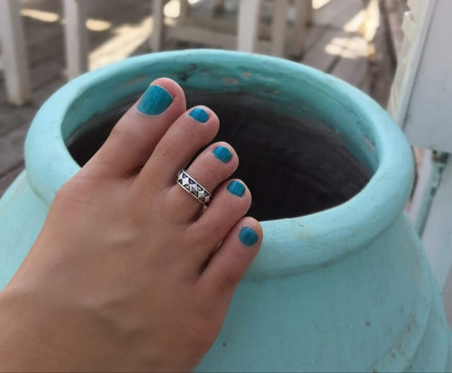Geometric Triangle Toe Ring